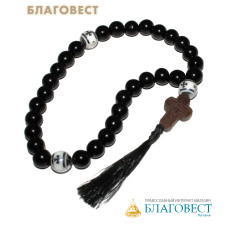 Четки из гагата (30 зерен) с крестом из самшита, в ассортименте