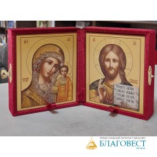 Складень в бархате,  с иконами размером  8 х 10 см.